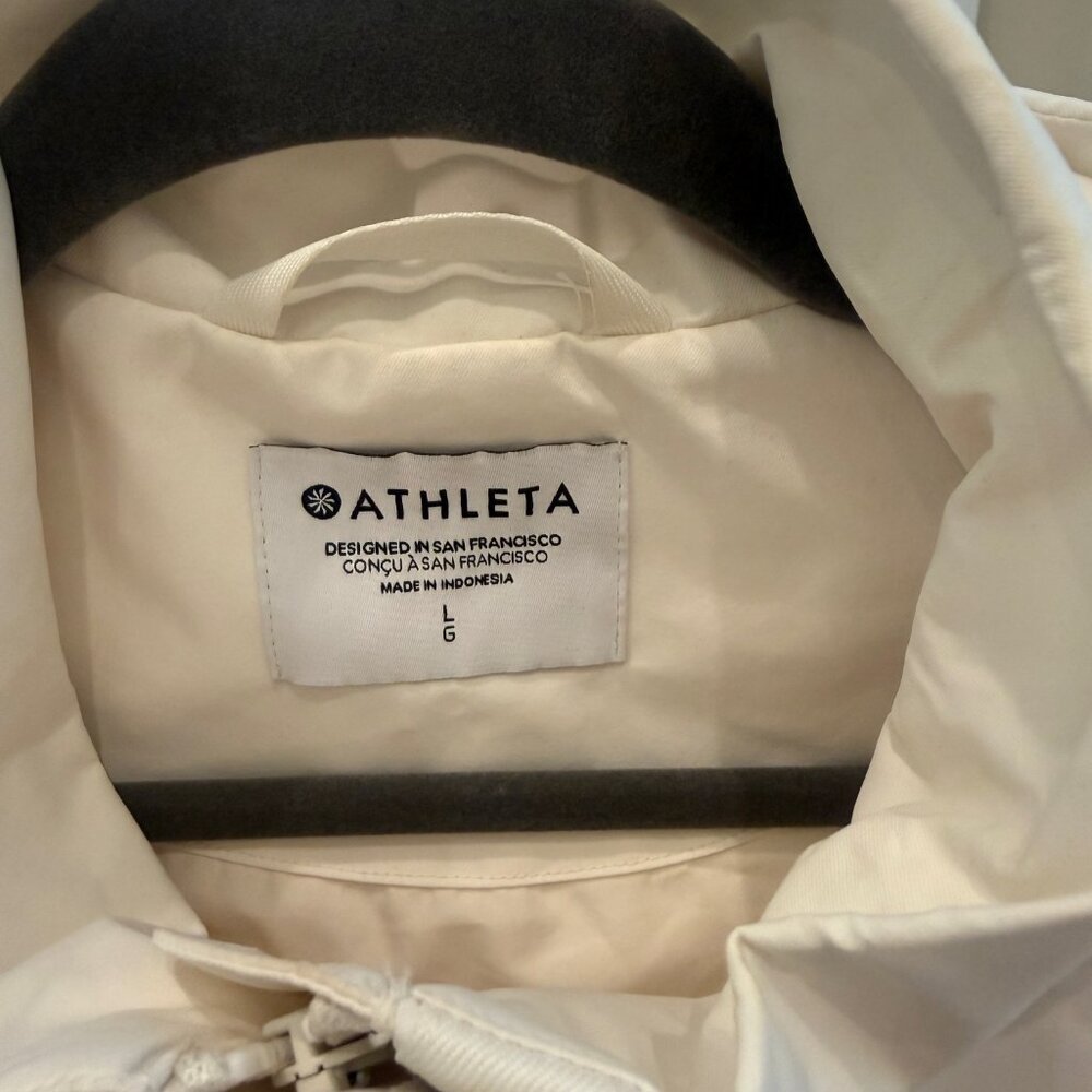 Athleta Sutro Rain Out Trench, Size L, Very Good Used Condition - Picture 5 of 6